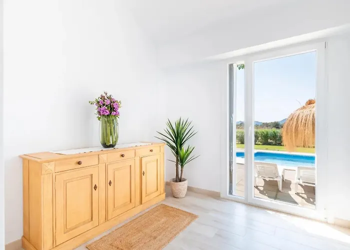 Mallorquin Oasis With Natural Pool 5min From The *