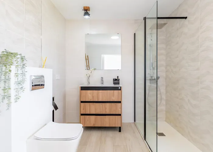 Villa Mallorquin Oasis With Natural Pool 5min From The Port de Pollença