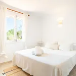 Villa Mallorquin Oasis With Natural Pool 5min From The Port de Pollenca