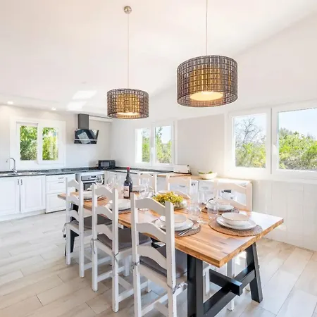 Mallorquin Oasis With Natural Pool 5min From The