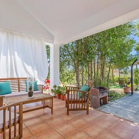 Mallorquin Oasis With Natural Pool 5min From The *