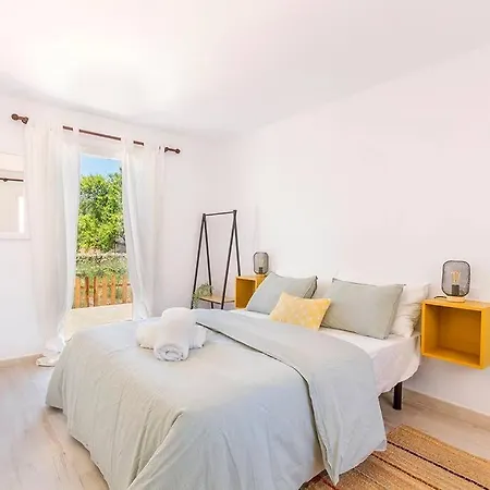Villa Mallorquin Oasis With Natural Pool 5min From The Port de Pollenca